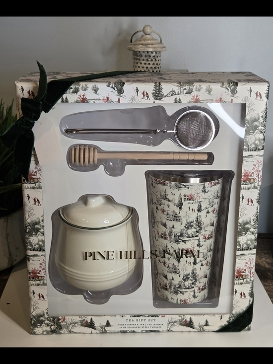 Pine Hills Farm Other - Pine Hills Farm Tea Gift Set with Tumbler